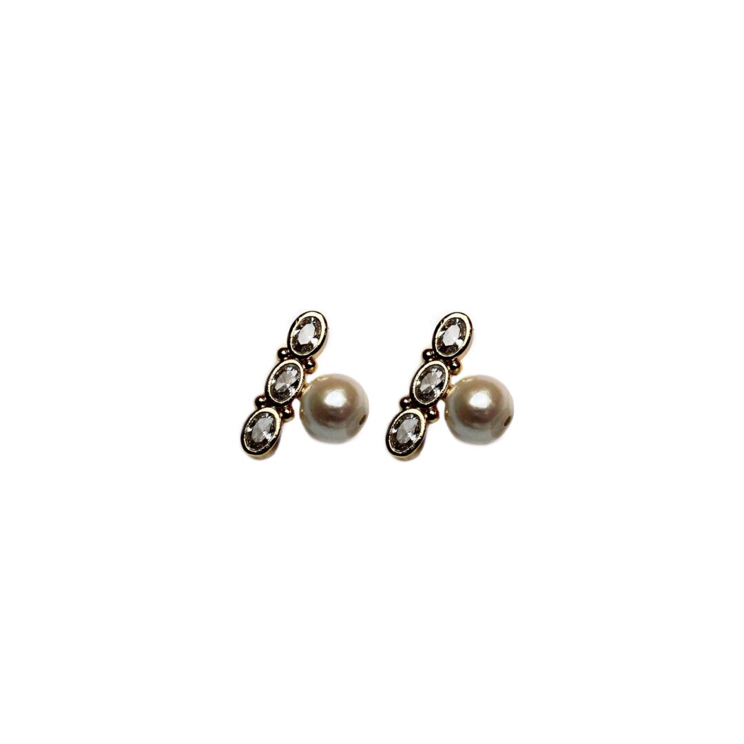 Zircon & Pearls